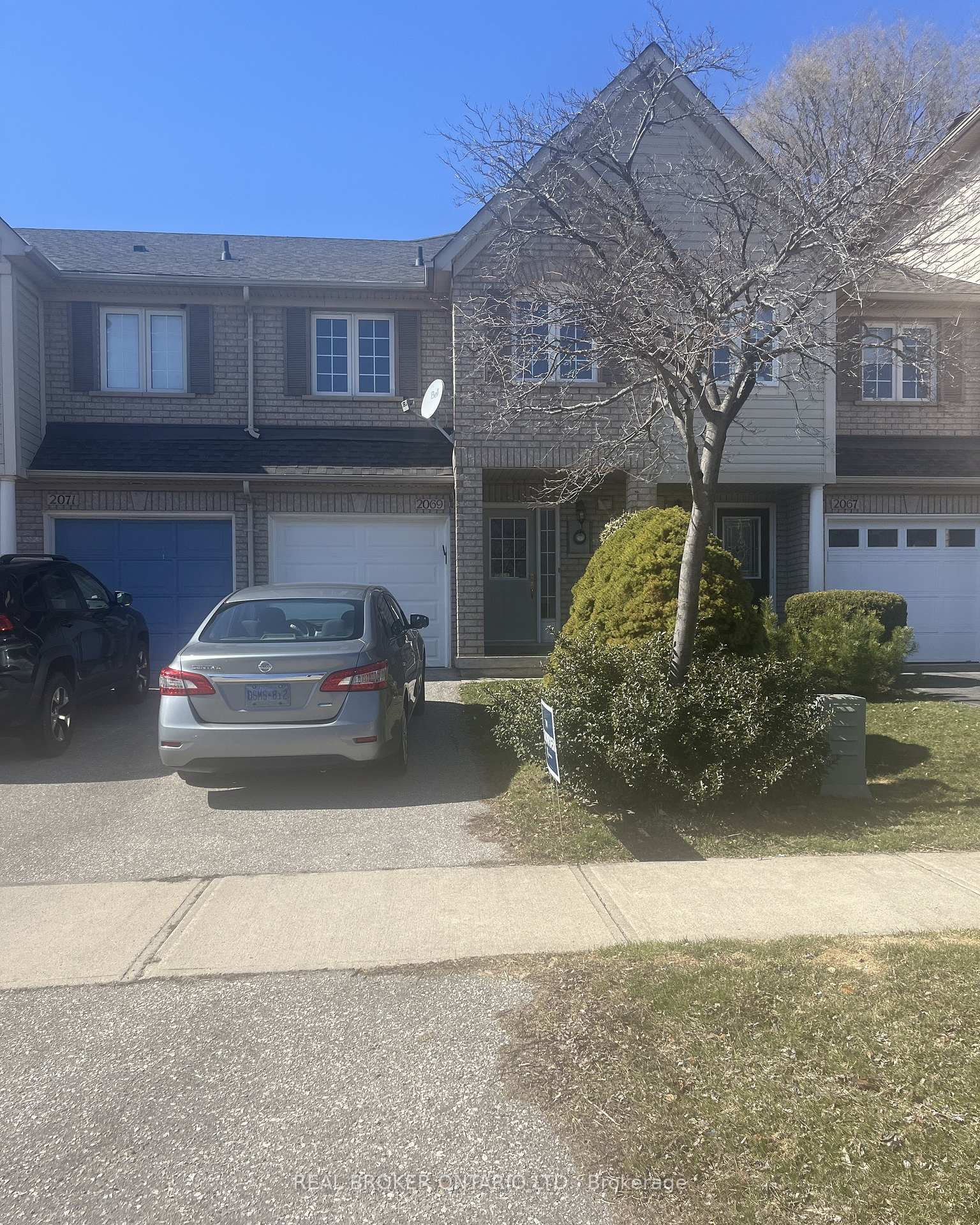 Front of 2069 Glenhampton Road