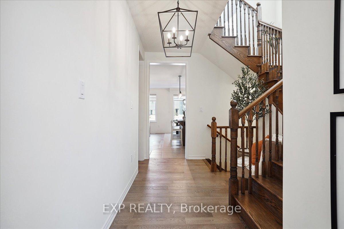 Photo 7 of 1429 Sycamore Gardens, Milton, Cobban — HOMEH