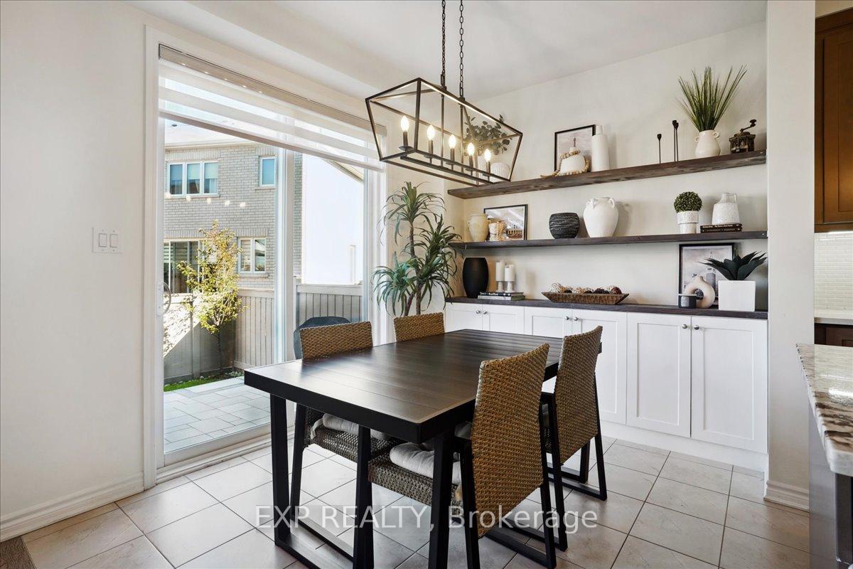 Photo 13 of 1429 Sycamore Gardens, Milton, Cobban — HOMEH