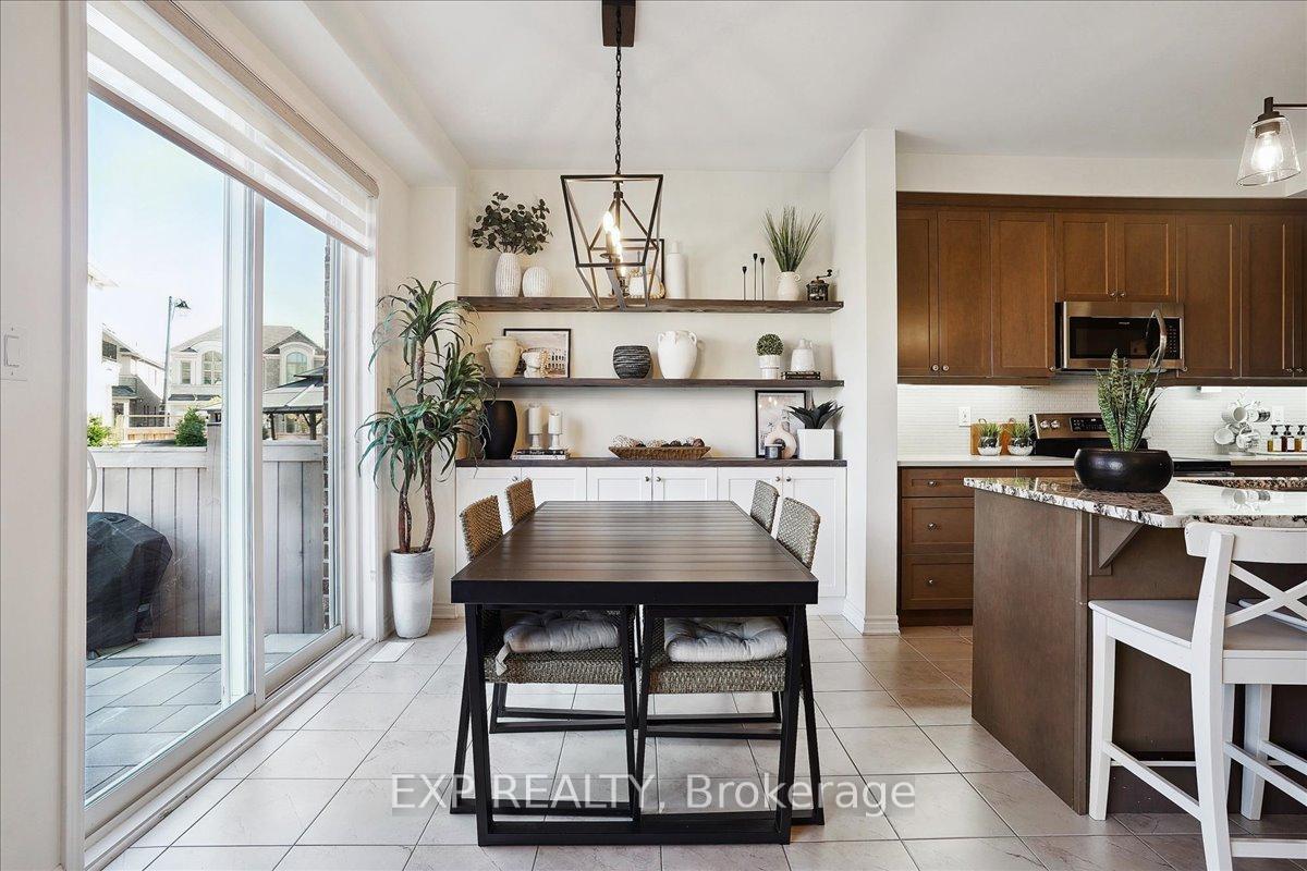 Photo 14 of 1429 Sycamore Gardens, Milton, Cobban — HOMEH