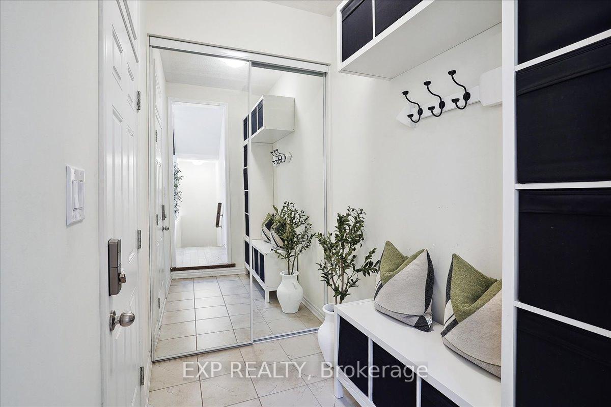 Photo 21 of 1429 Sycamore Gardens, Milton, Cobban — HOMEH