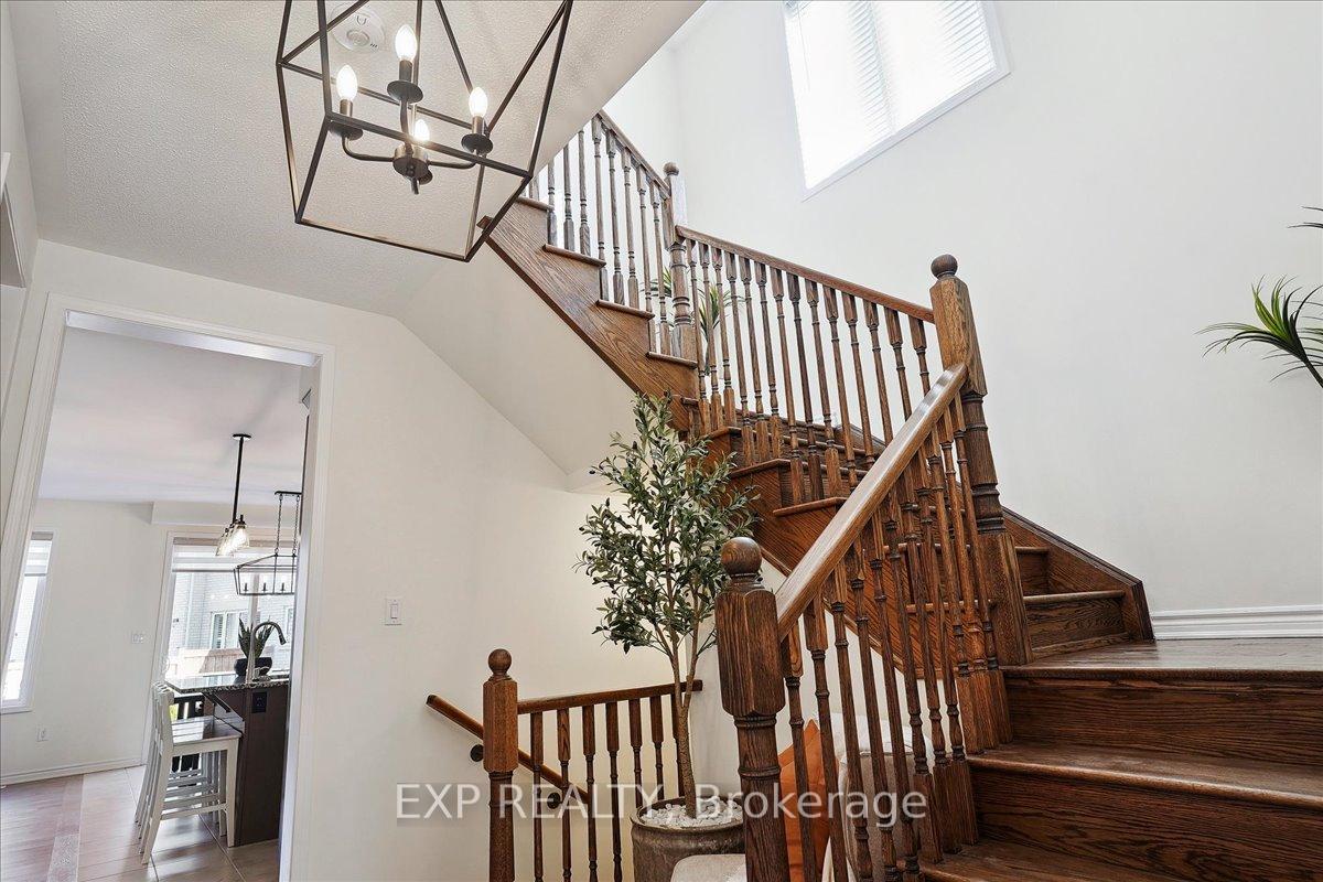 Photo 23 of 1429 Sycamore Gardens, Milton, Cobban — HOMEH