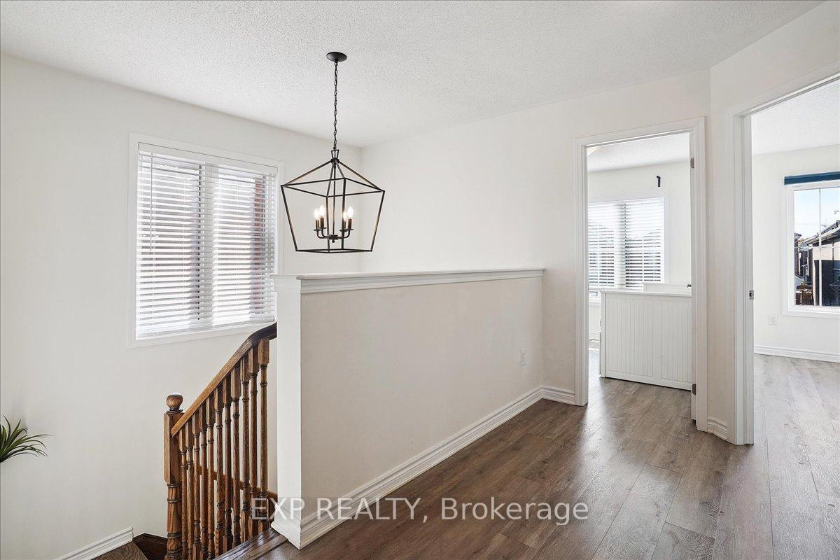 Photo 24 of 1429 Sycamore Gardens, Milton, Cobban — HOMEH