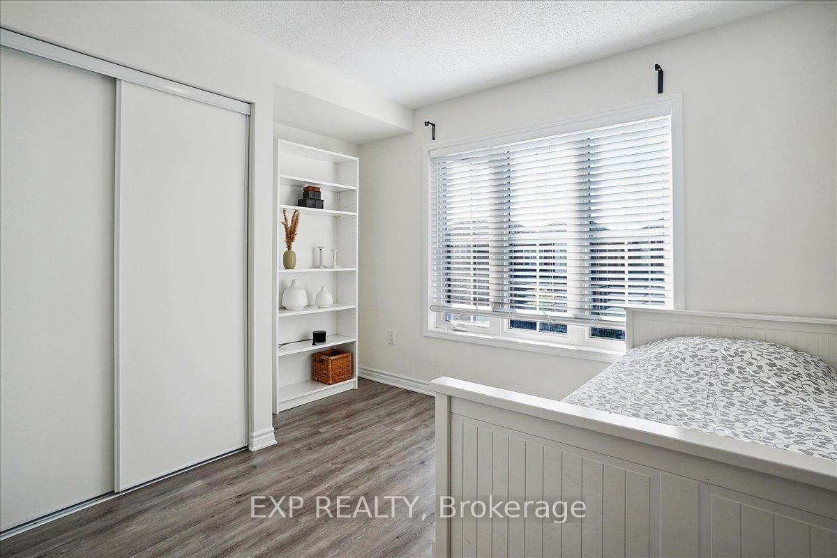 Photo 28 of 1429 Sycamore Gardens, Milton, Cobban — HOMEH