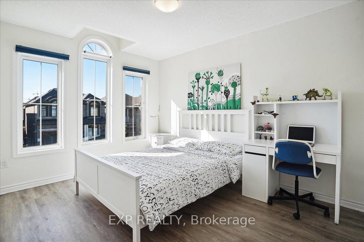 Photo 30 of 1429 Sycamore Gardens, Milton, Cobban — HOMEH