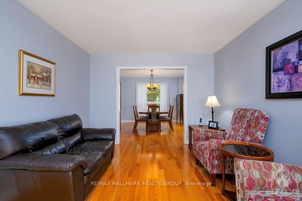 Photo 4 of 58 Allenby Road, Ottawa, Kanata - Morgan's Grant/South March — HOMEH