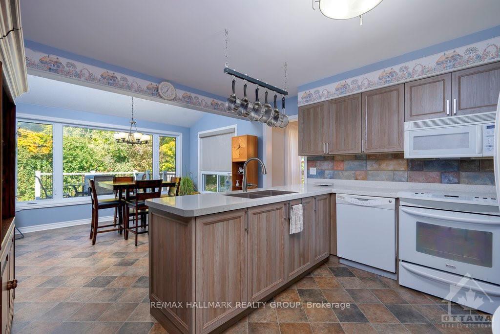 Photo 8 of 58 Allenby Road, Ottawa, Kanata - Morgan's Grant/South March — HOMEH
