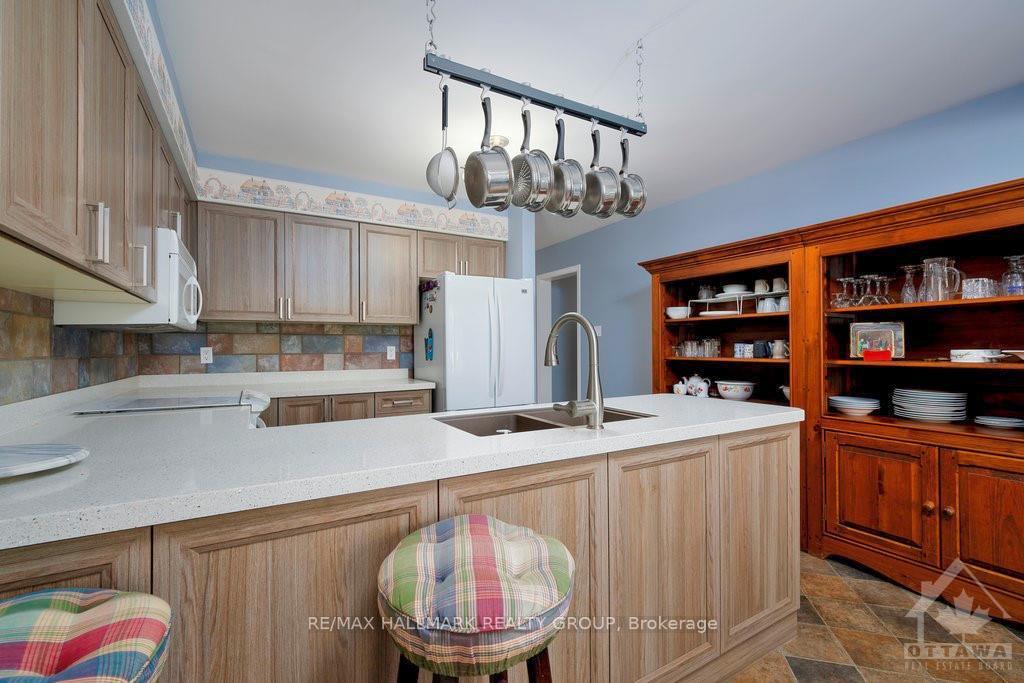 Photo 10 of 58 Allenby Road, Ottawa, Kanata - Morgan's Grant/South March — HOMEH