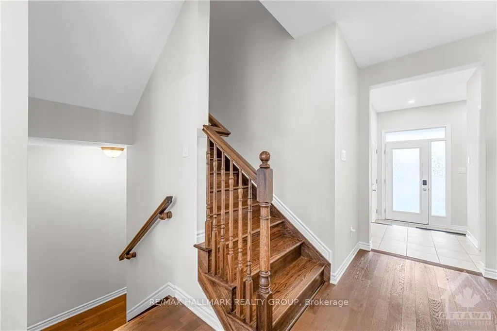 Photo 2 of 147 Pictou Crescent, Ottawa, Kanata - Emerald Meadows/Trailwest — HOMEH