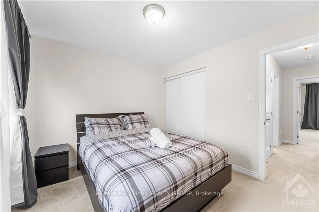 Photo 6 of 147 Pictou Crescent, Ottawa, Kanata - Emerald Meadows/Trailwest — HOMEH