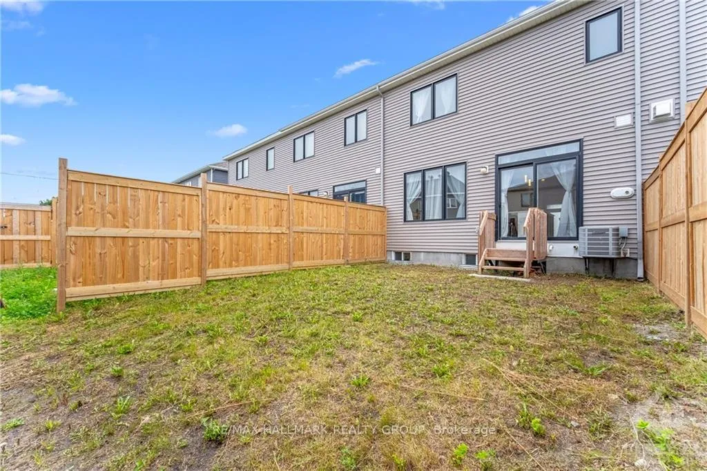 Photo 9 of 147 Pictou Crescent, Ottawa, Kanata - Emerald Meadows/Trailwest — HOMEH