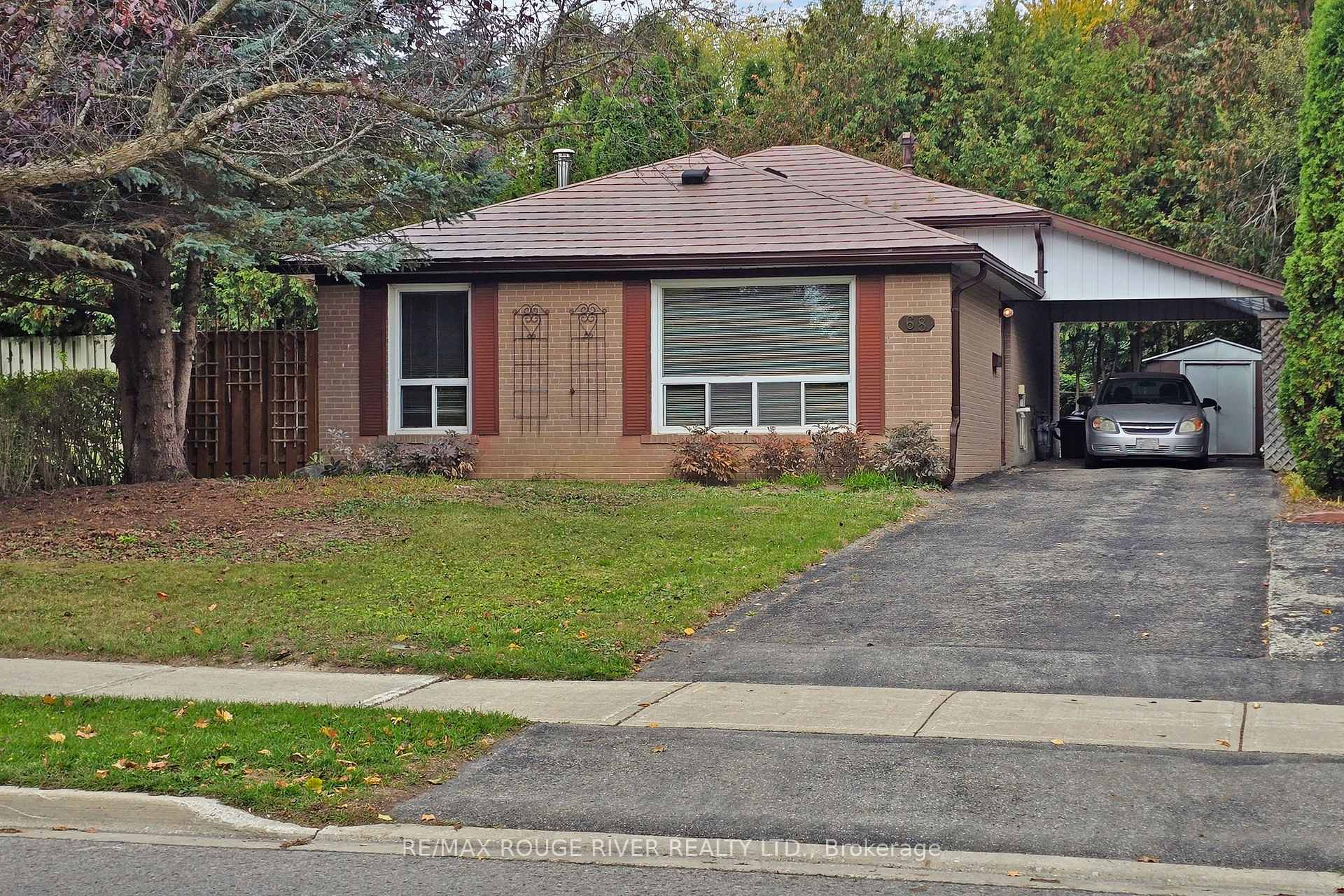 Photo 7 of 68 Aurora Heights Drive, Aurora, Aurora Heights — HOMEH