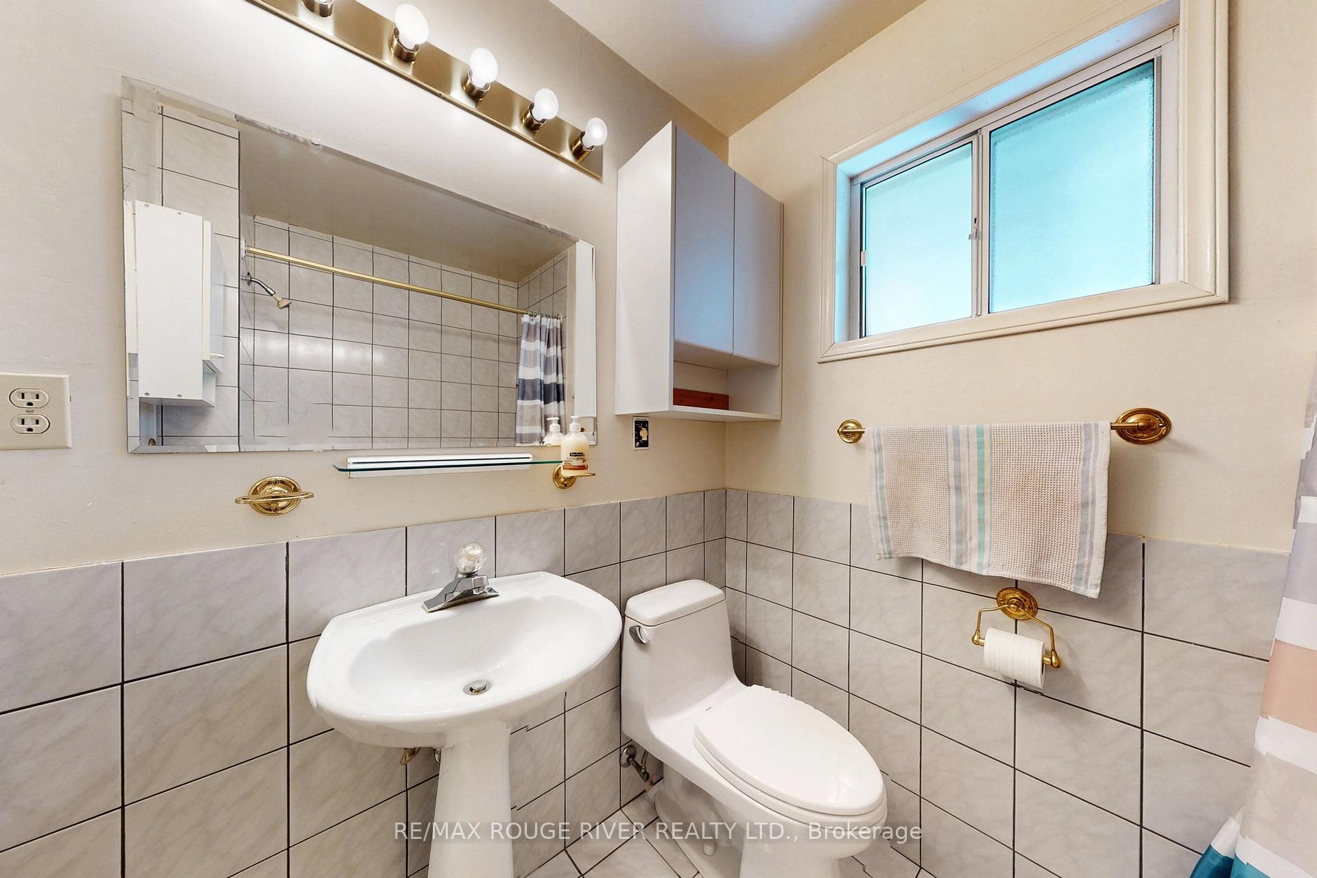 Photo 50 of 68 Aurora Heights Drive, Aurora, Aurora Heights — HOMEH