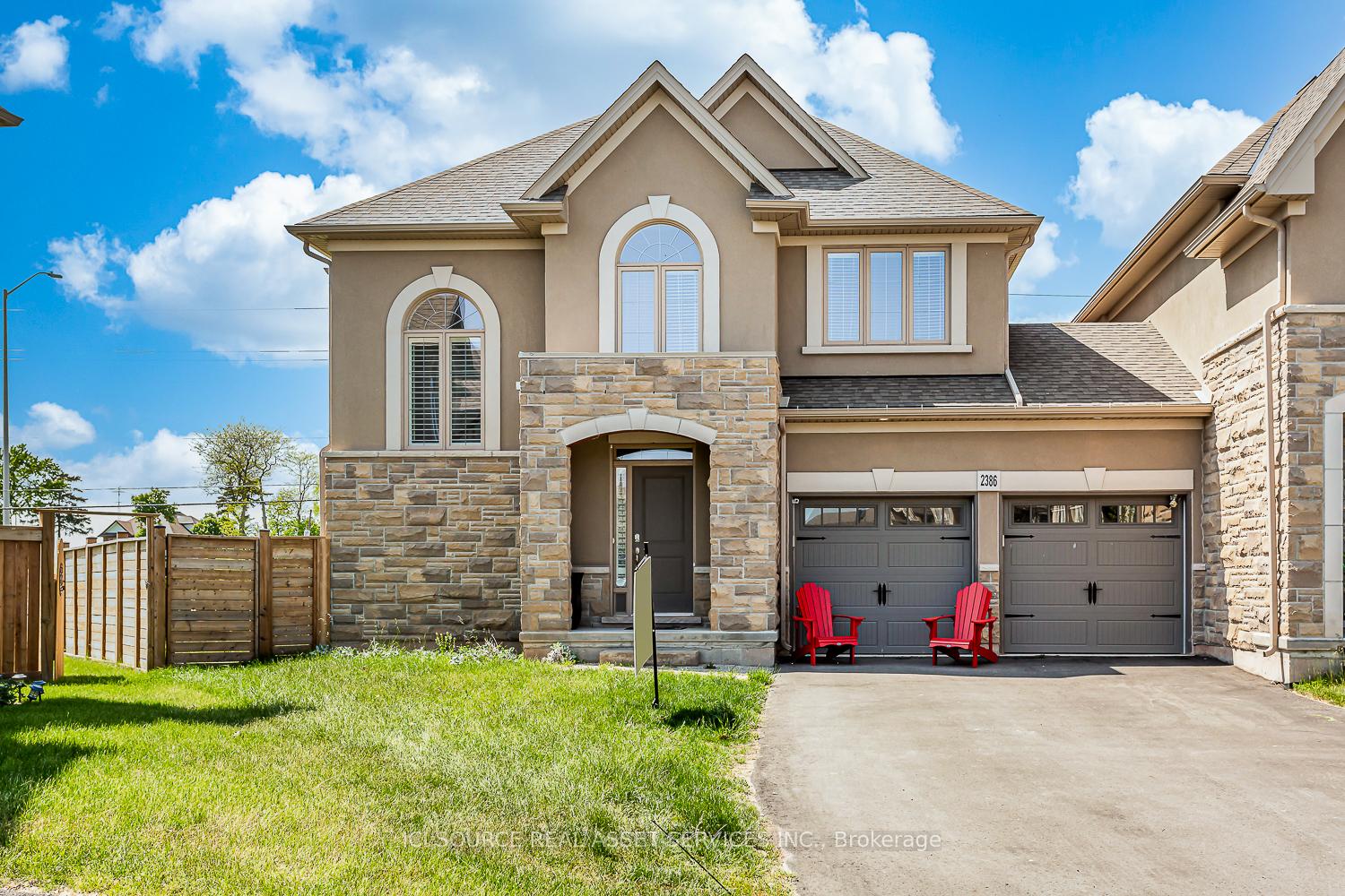 Front of 2386 Natasha Circle