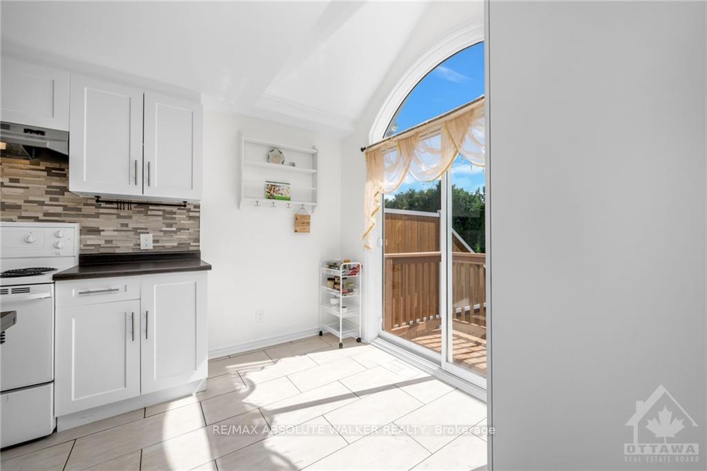 Photo 11 of 10 Deerchase Court, Ottawa, Kanata - Emerald Meadows/Trailwest — HOMEH