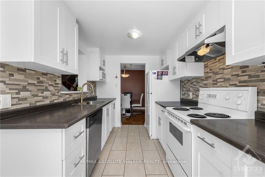 Photo 12 of 10 Deerchase Court, Ottawa, Kanata - Emerald Meadows/Trailwest — HOMEH