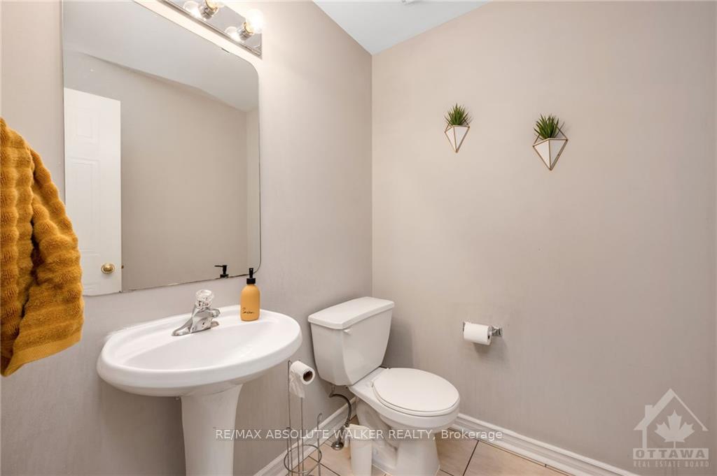 Photo 14 of 10 Deerchase Court, Ottawa, Kanata - Emerald Meadows/Trailwest — HOMEH