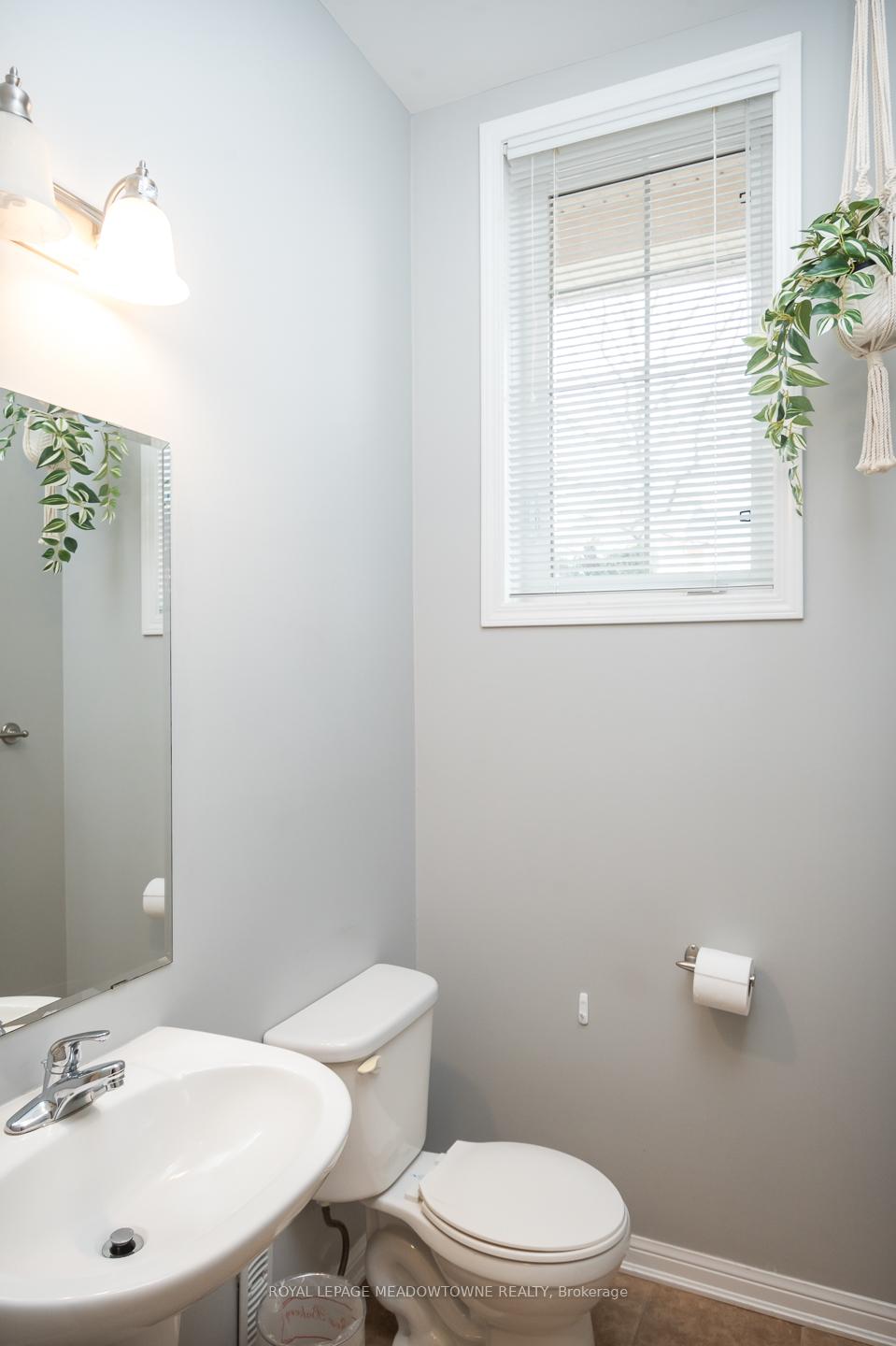 Photo 10 of 607 Cargill Path, Milton, Coates — HOMEH