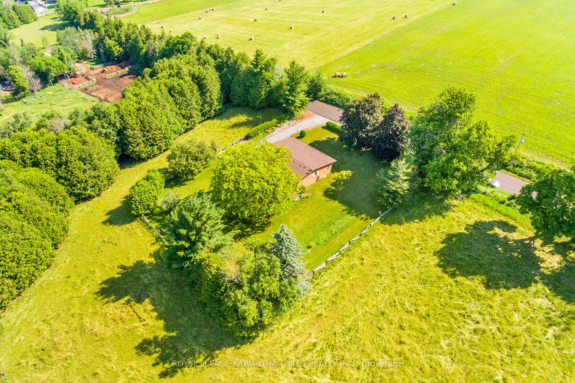 Photo 7 of 1357 Killarney Bay Road, Kawartha Lakes, Fenelon — HOMEH