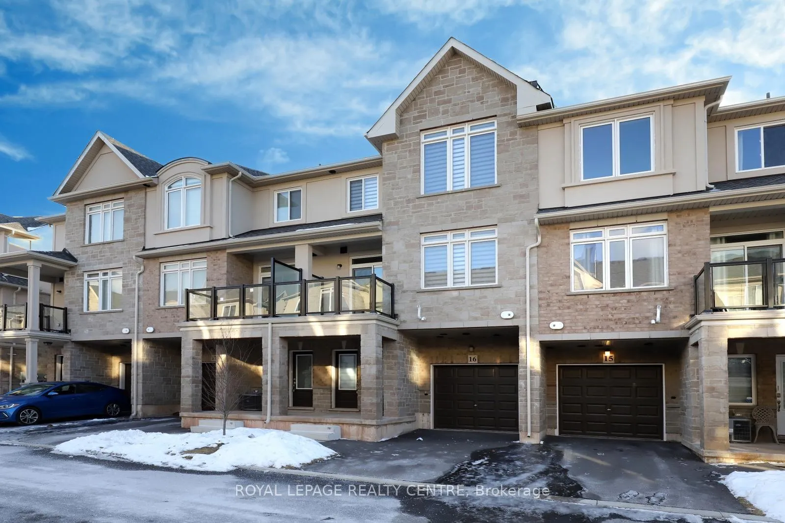 Photo 2 of Unit 16, 40 Zinfandel Drive, Hamilton, Winona — HOMEH