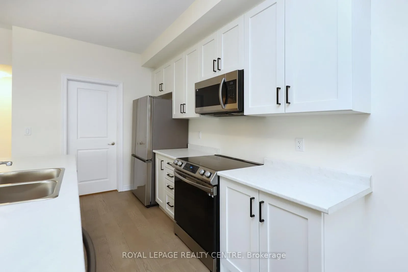 Photo 12 of Unit 16, 40 Zinfandel Drive, Hamilton, Winona — HOMEH