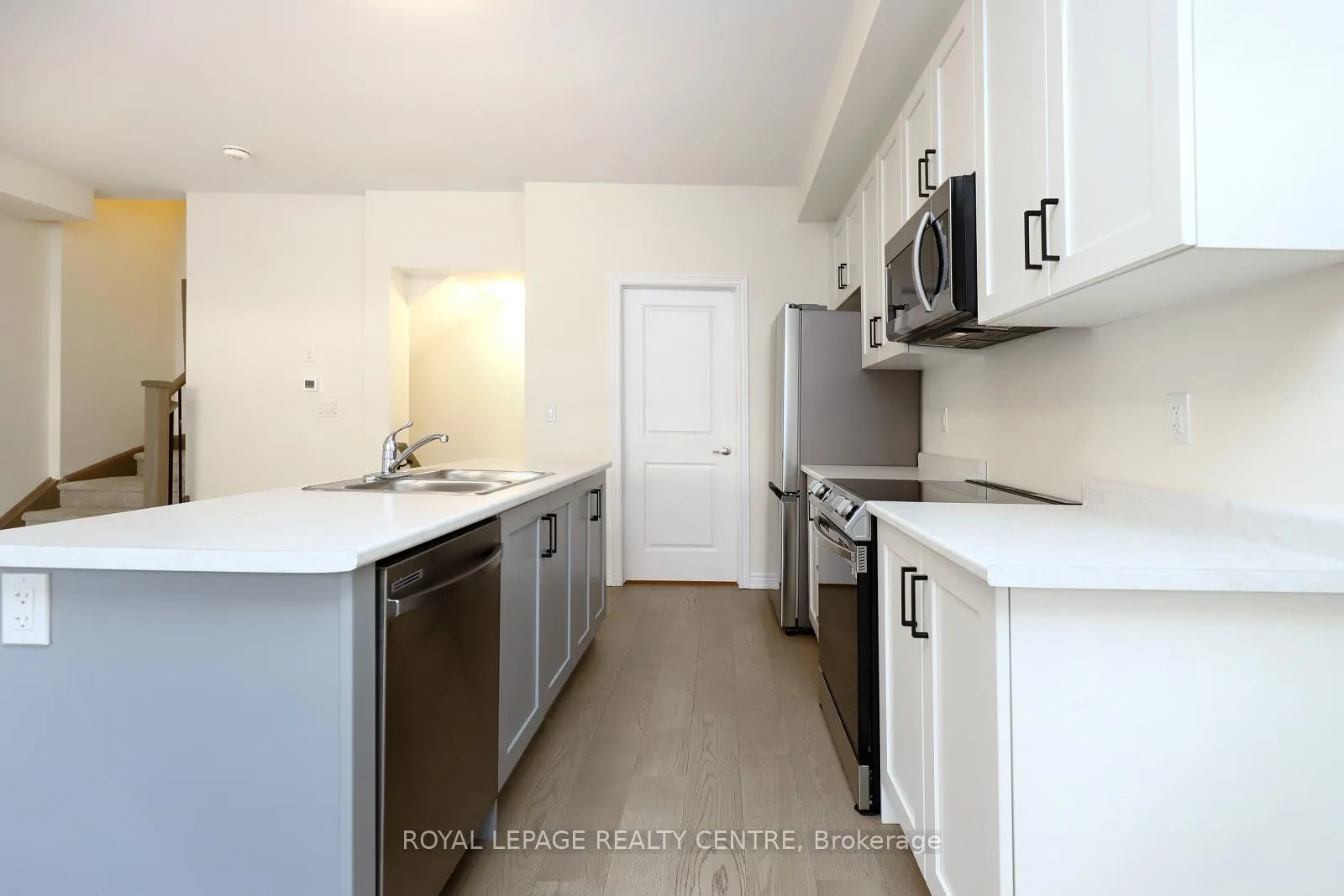 Photo 13 of Unit 16, 40 Zinfandel Drive, Hamilton, Winona — HOMEH
