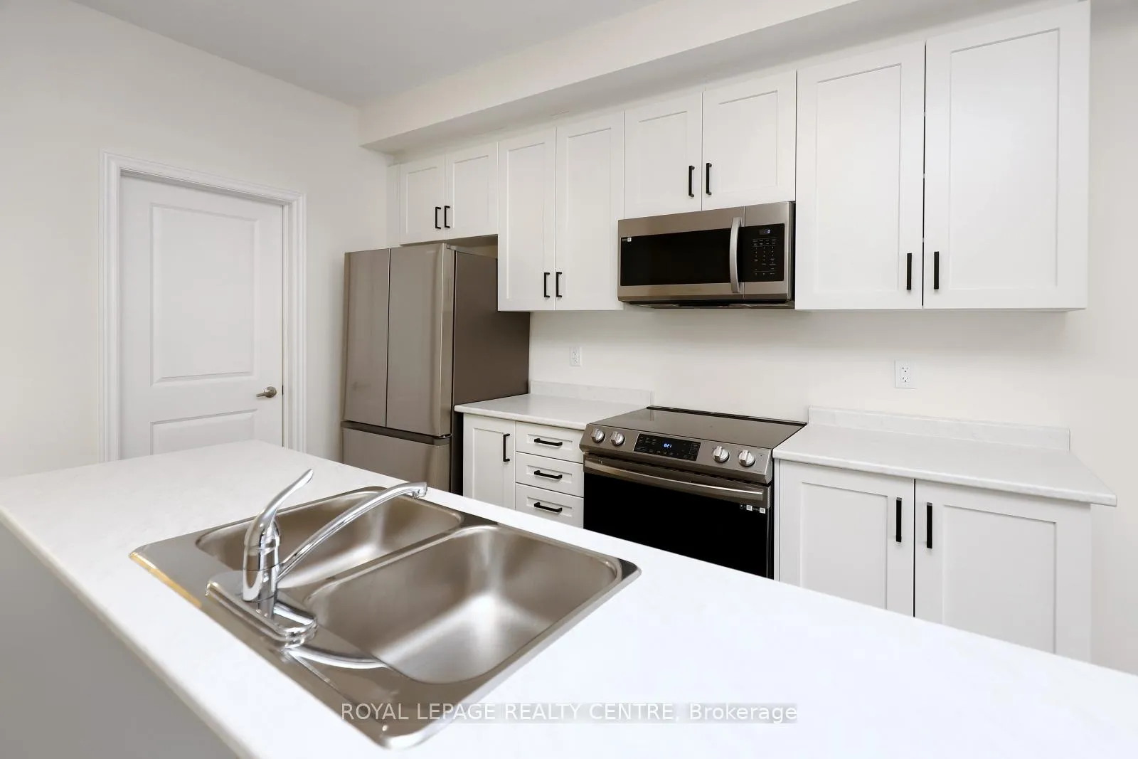 Photo 15 of Unit 16, 40 Zinfandel Drive, Hamilton, Winona — HOMEH