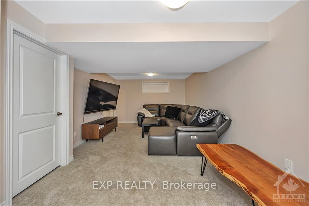 Photo 13 of 298 Livery Street, Ottawa, Kanata - Emerald Meadows/Trailwest — HOMEH