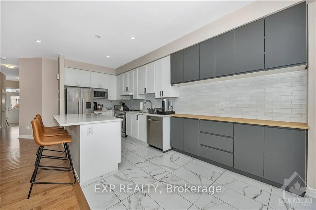 Photo 16 of 298 Livery Street, Ottawa, Kanata - Emerald Meadows/Trailwest — HOMEH