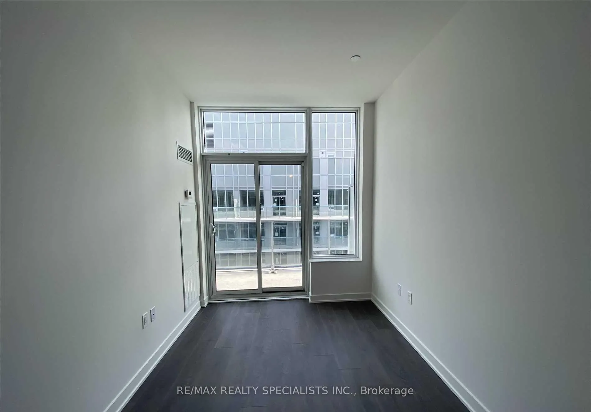 Photo 5 of Unit PH07, 99 Broadway Avenue, Toronto, Mount Pleasant West — HOMEH