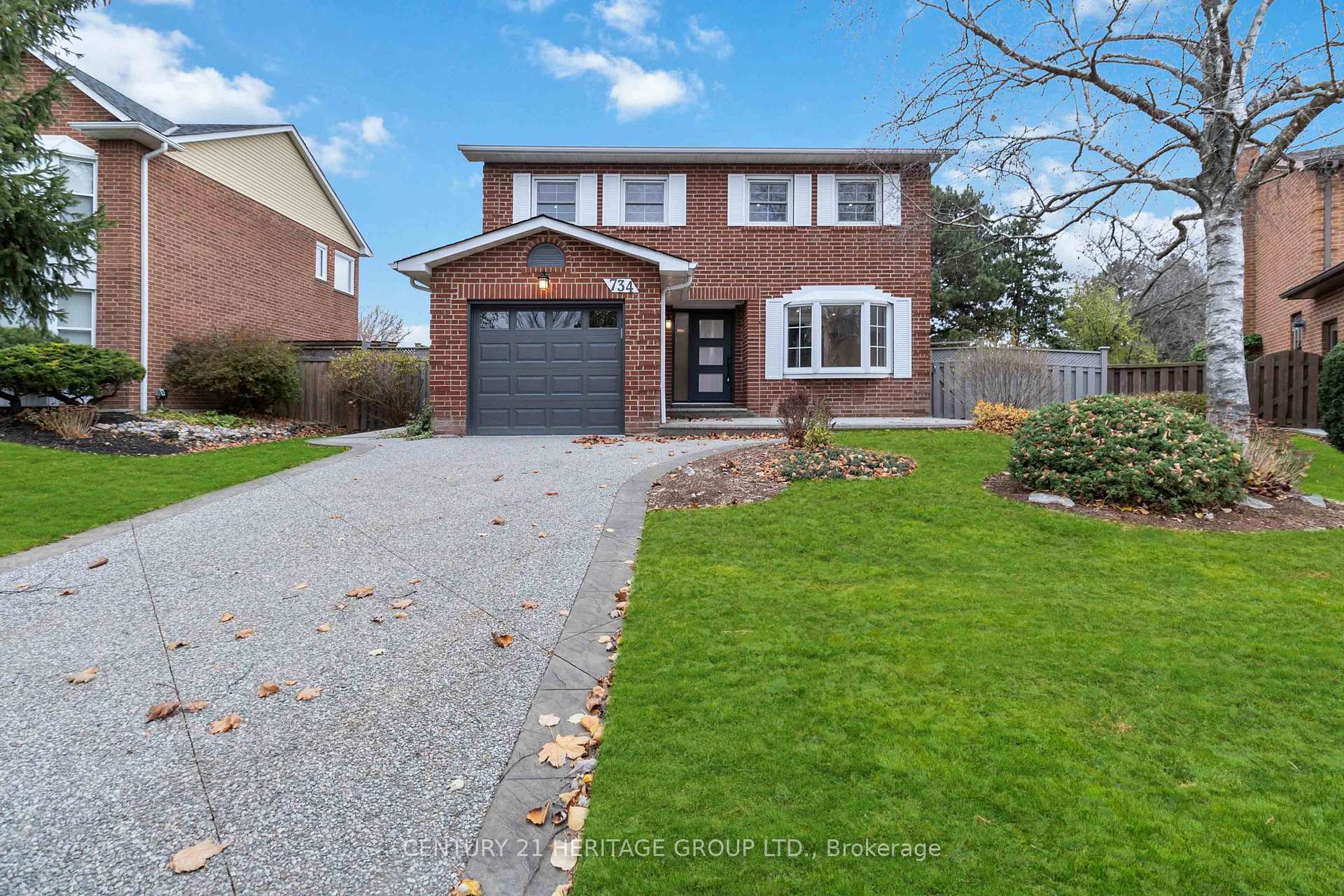 Photo 3 of 734 Robertson Crescent, Milton, Timberlea — HOMEH