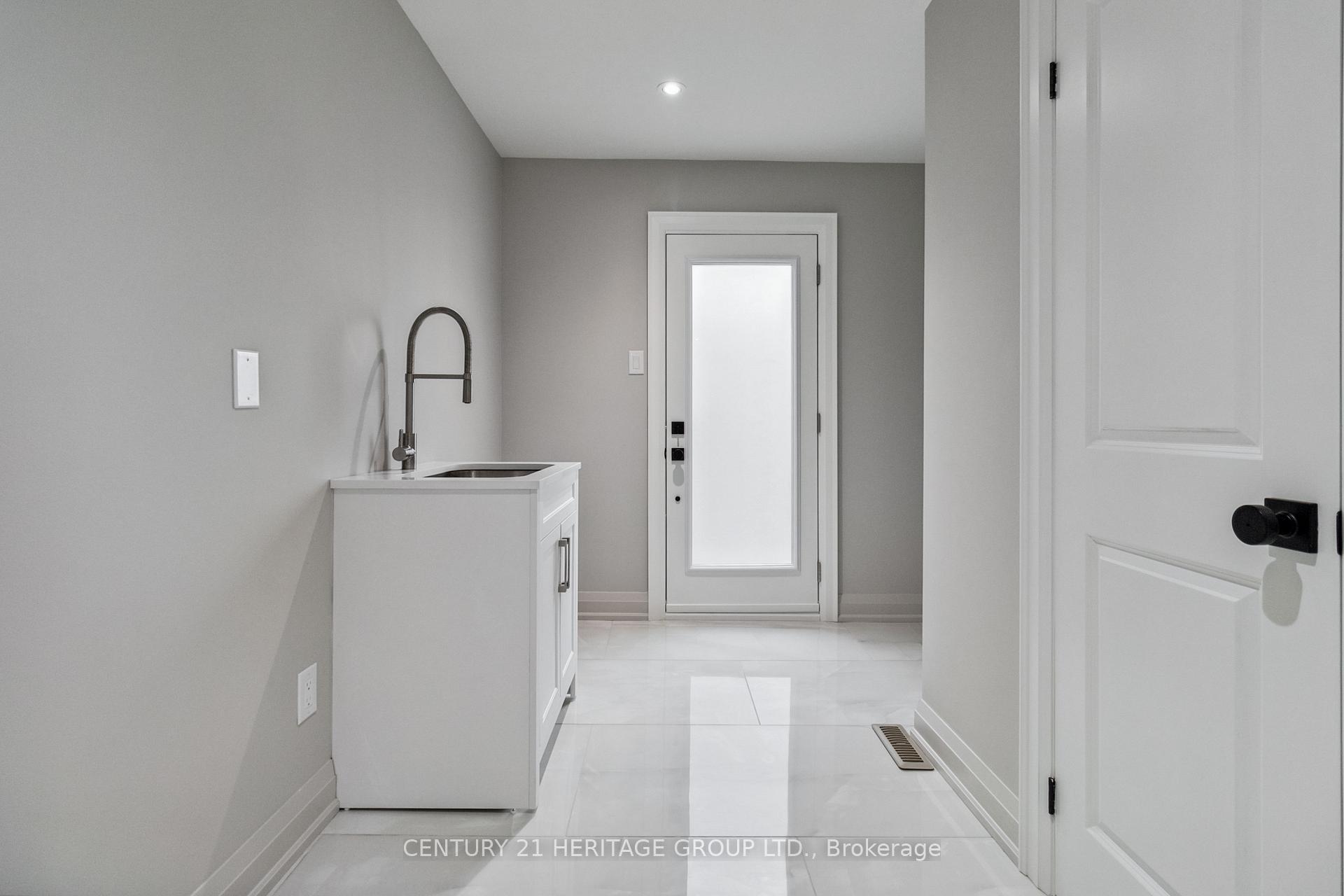 Photo 7 of 734 Robertson Crescent, Milton, Timberlea — HOMEH