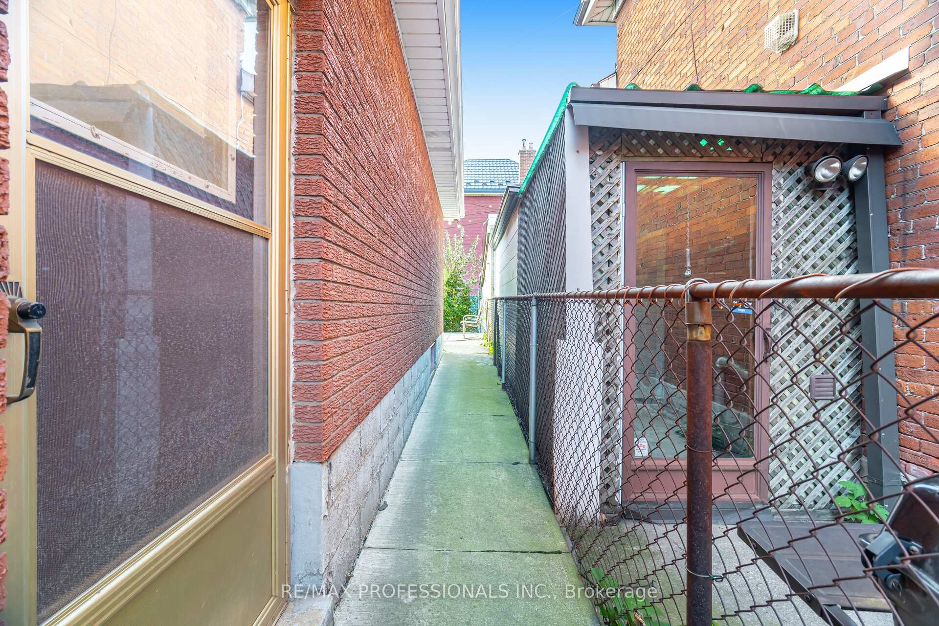 Photo 36 of 283 John Street N, Hamilton, Beasley — HOMEH