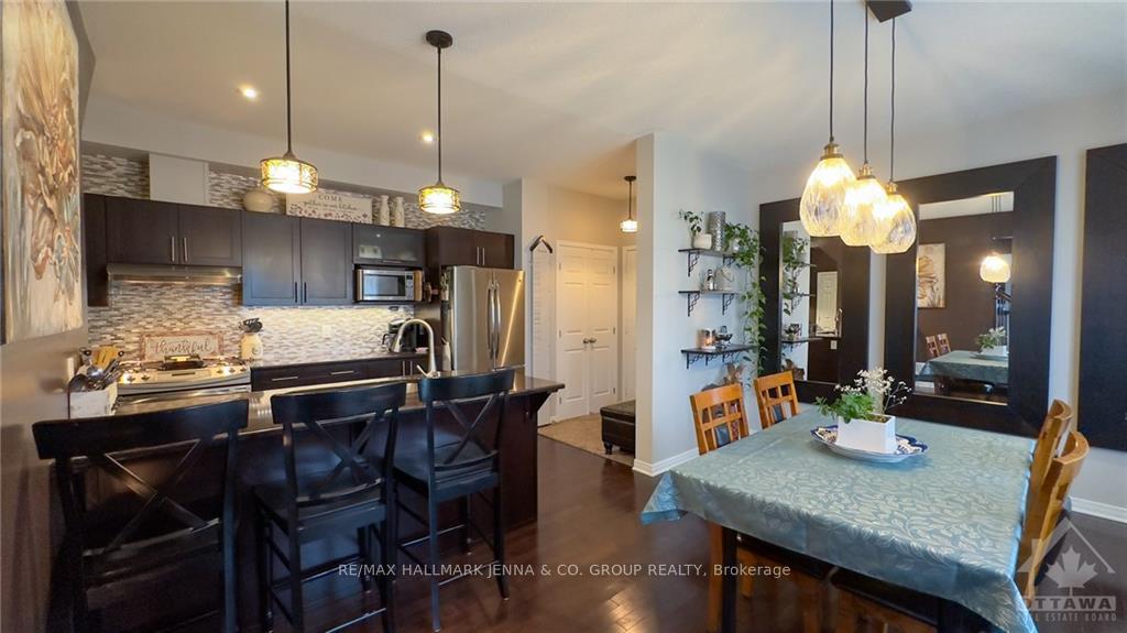 Photo 3 of 755 Oakglade Avenue, Ottawa, Kanata - Emerald Meadows/Trailwest — HOMEH
