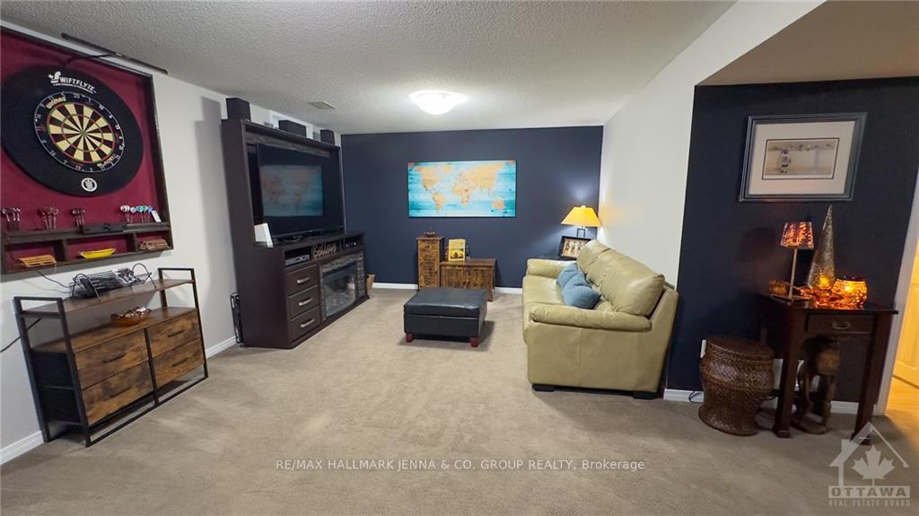 Photo 28 of 755 Oakglade Avenue, Ottawa, Kanata - Emerald Meadows/Trailwest — HOMEH