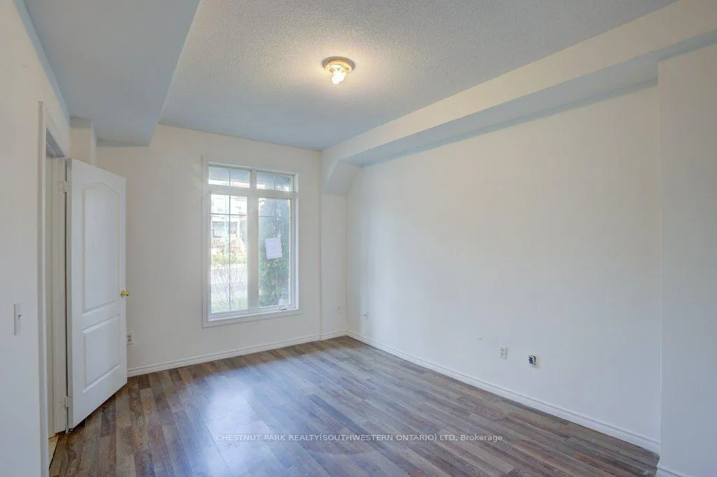 Photo 7 of 37 Port Union Road, Scarborough, Rouge — HOMEH
