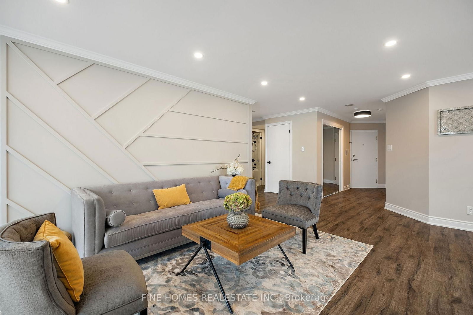 Photo 4 of Unit 307, 120 promenade Circ, Vaughan, Brownridge — HOMEH