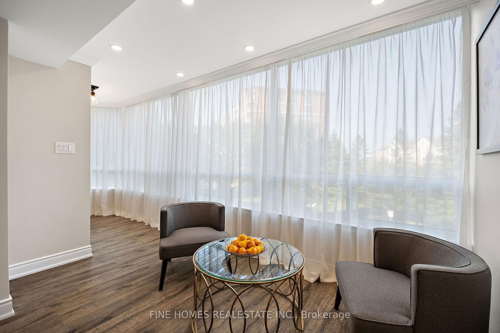 Photo 5 of Unit 307, 120 promenade Circ, Vaughan, Brownridge — HOMEH