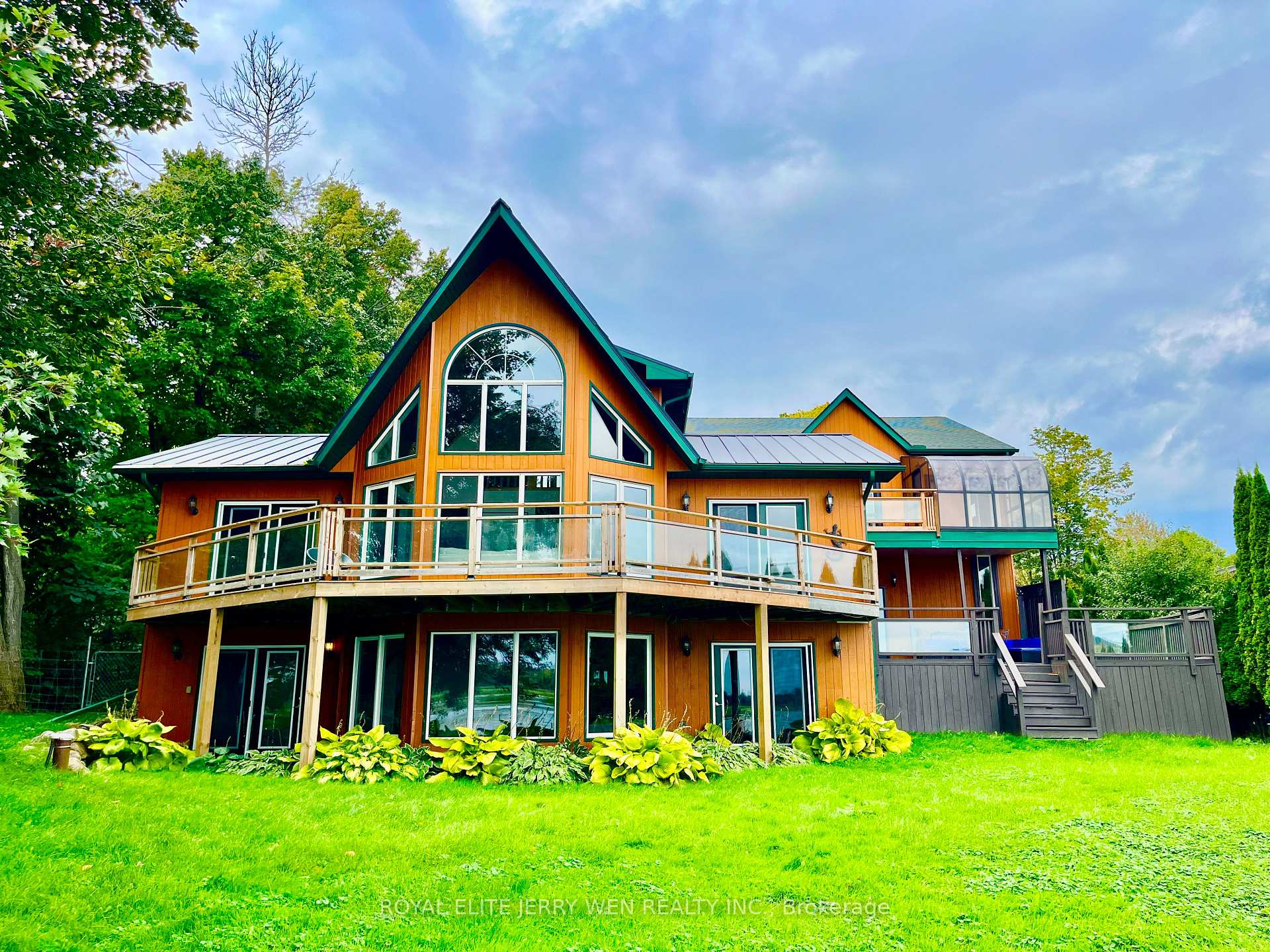 Photo 1 of 10 Sunrise Crescent, Kawartha Lakes, Fenelon — HOMEH