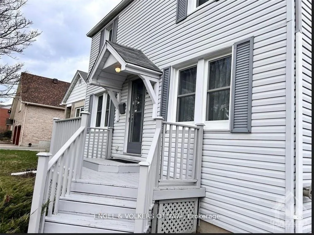 Photo 3 of 317 Summit Avenue, Ottawa, Alta Vista/Faircrest Heights — HOMEH