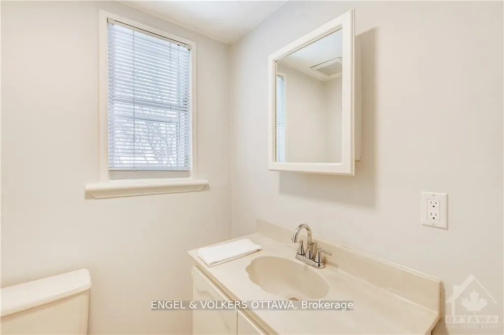 Photo 9 of 317 Summit Avenue, Ottawa, Alta Vista/Faircrest Heights — HOMEH