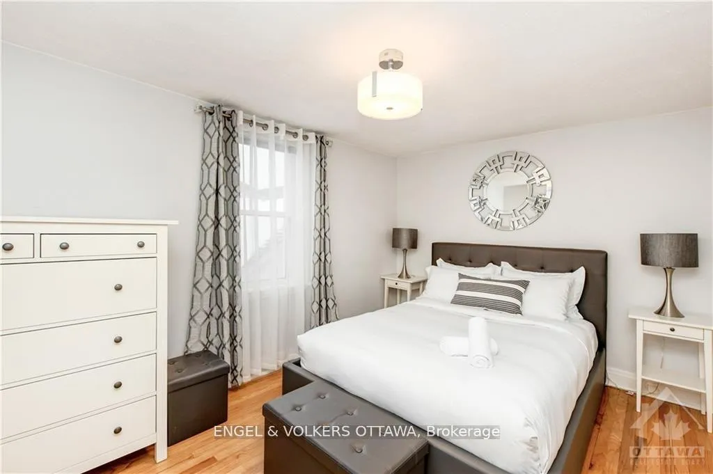Photo 10 of 317 Summit Avenue, Ottawa, Alta Vista/Faircrest Heights — HOMEH