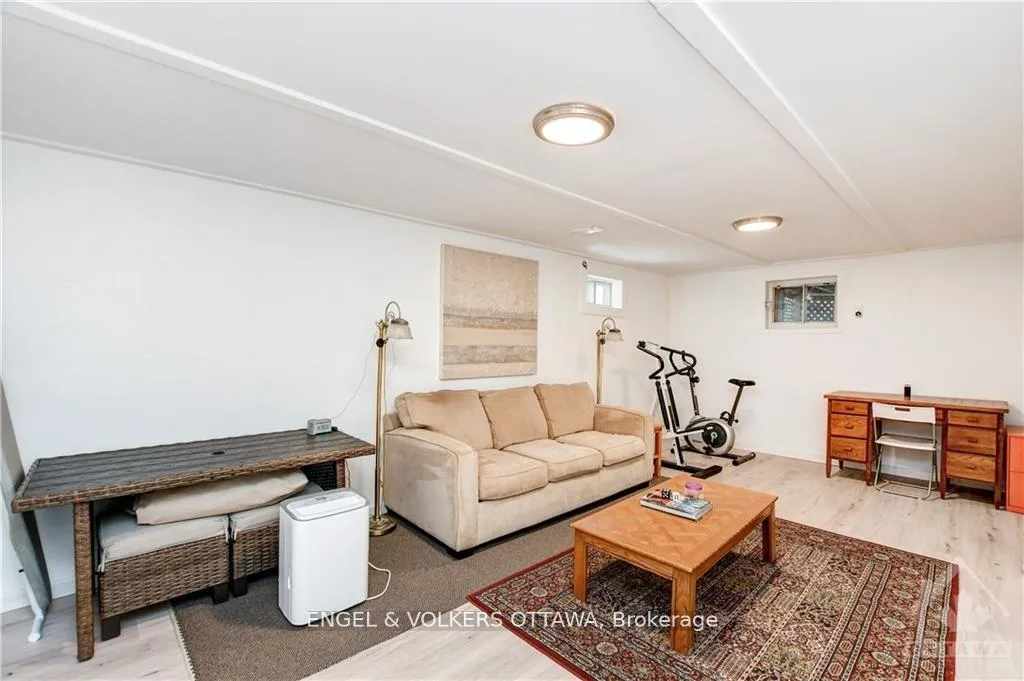 Photo 16 of 317 Summit Avenue, Ottawa, Alta Vista/Faircrest Heights — HOMEH
