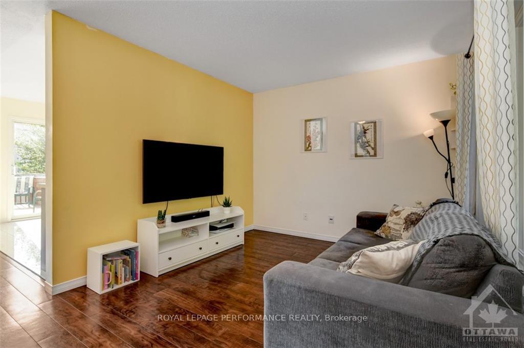 Photo 6 of 20 Kincardine Drive, Ottawa, Kanata - Glencairn/Hazeldean — HOMEH