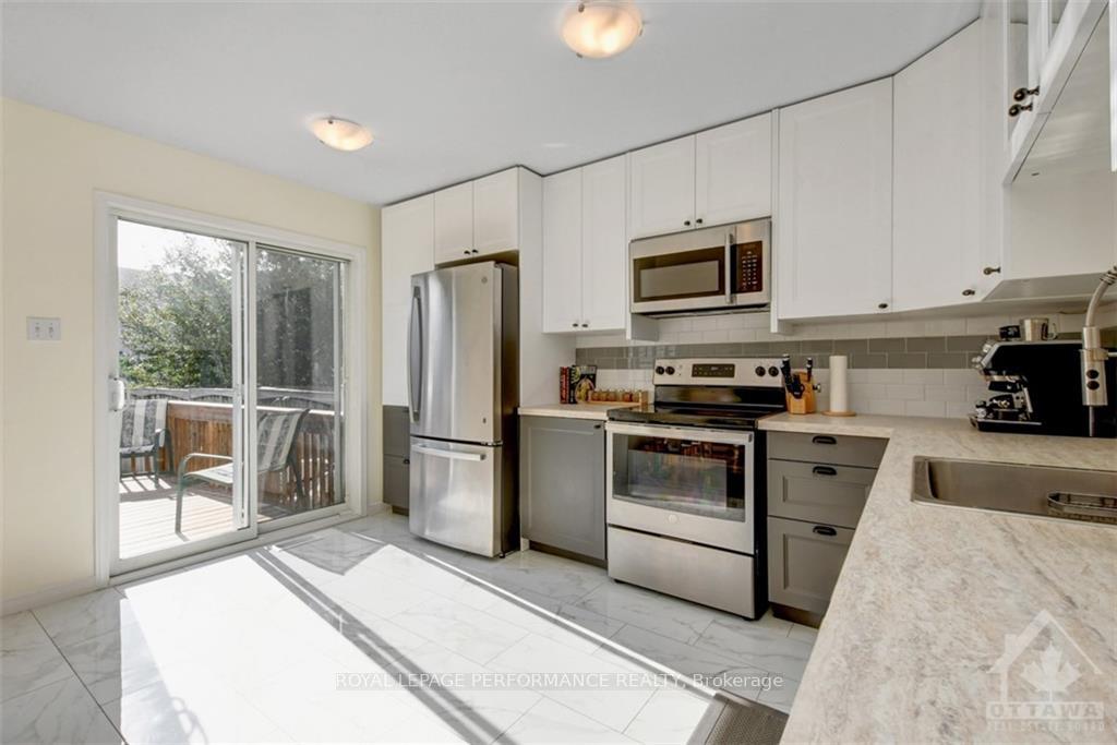 Photo 11 of 20 Kincardine Drive, Ottawa, Kanata - Glencairn/Hazeldean — HOMEH