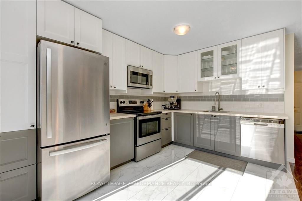 Photo 12 of 20 Kincardine Drive, Ottawa, Kanata - Glencairn/Hazeldean — HOMEH