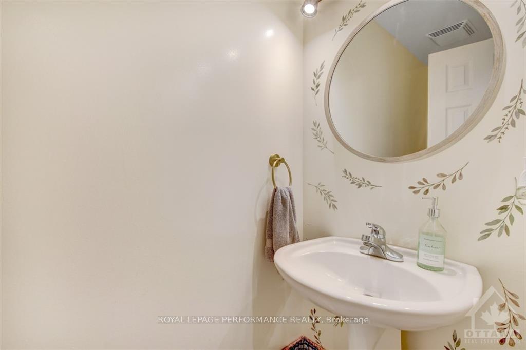 Photo 15 of 20 Kincardine Drive, Ottawa, Kanata - Glencairn/Hazeldean — HOMEH
