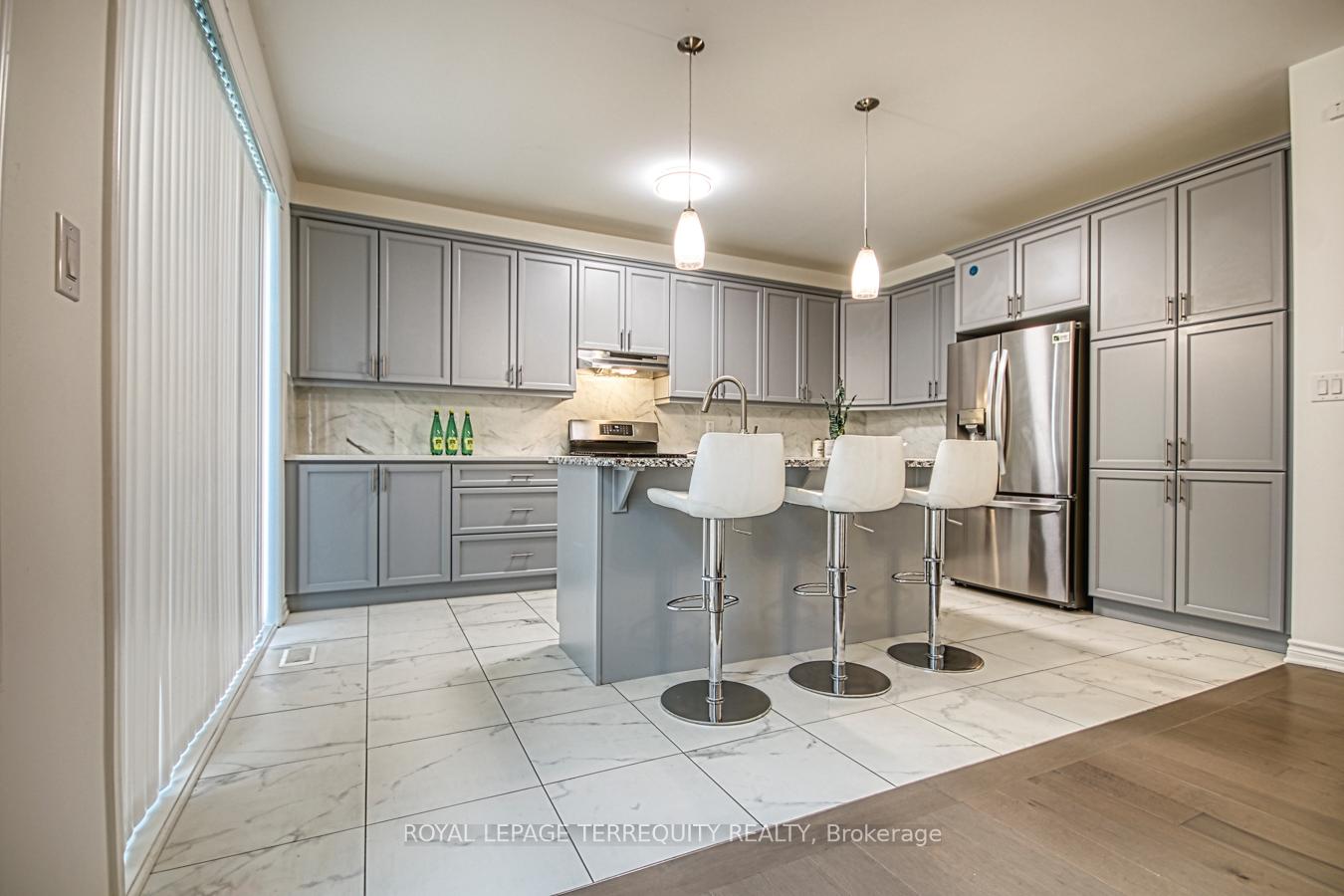 Photo 11 of 385 Gordon Krantz Avenue, Milton, Walker — HOMEH