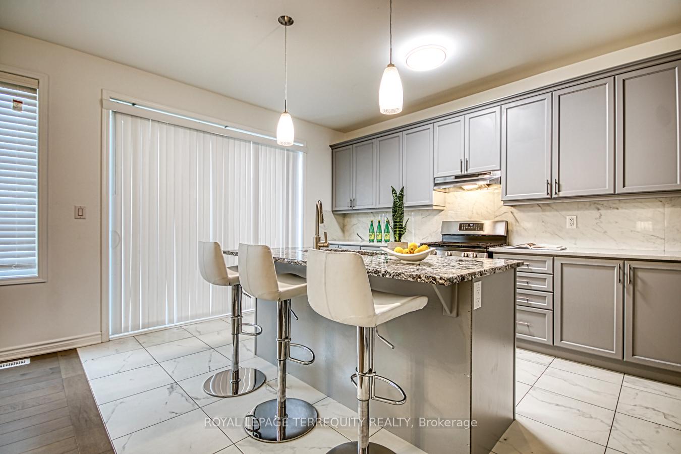 Photo 13 of 385 Gordon Krantz Avenue, Milton, Walker — HOMEH