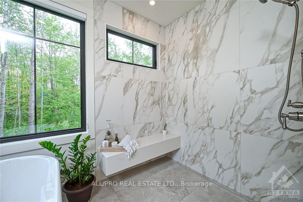 Photo 10 of 36 Synergy Way, Ottawa, Kanata - Kanata (North West) — HOMEH
